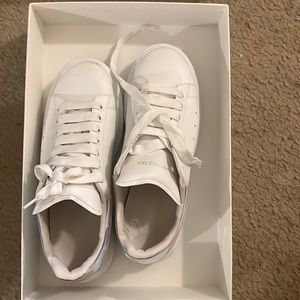 Alexander McQueens Iridescent